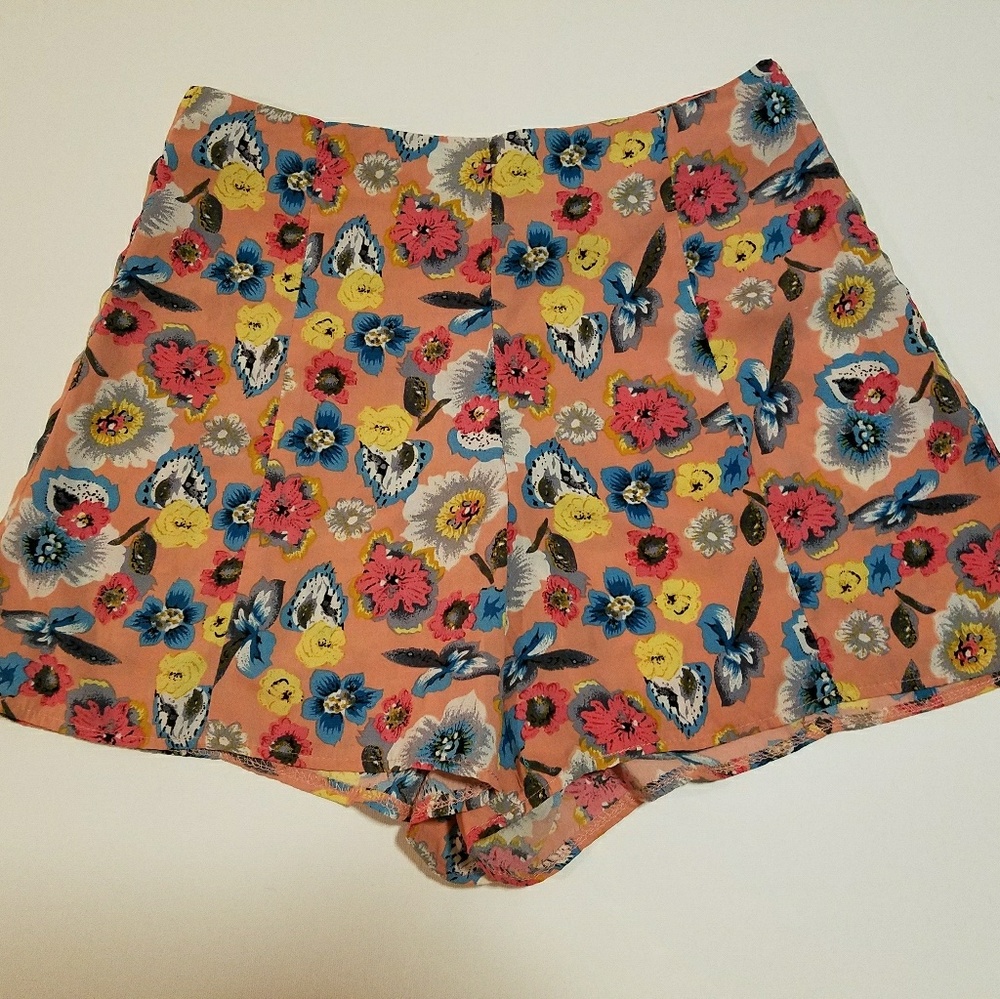 Highwaisted Floral Knit Shorts